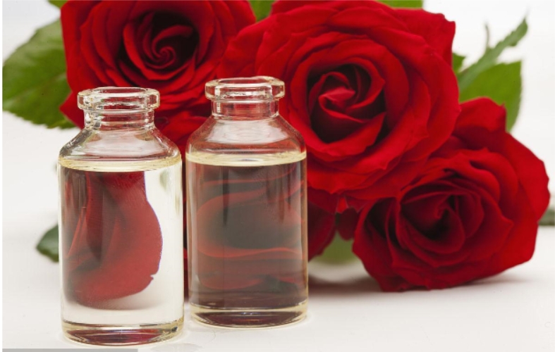 natural rose flower oil