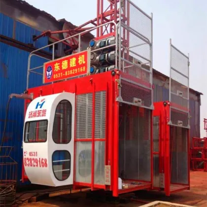 Construction hoist/lifter/elevator