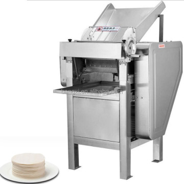 Macchina per la rulmine dell'impasto di farina di grano per l'uso del ristorante
