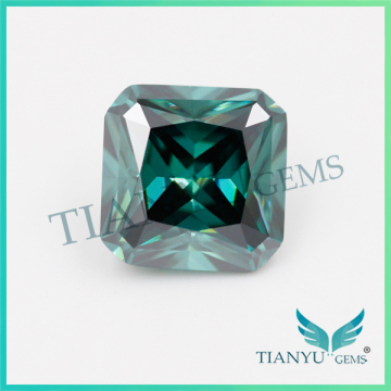 Synthetic Gemstone green Color Square Priness Cut Corner Moissanite diamond