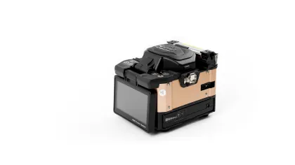 Competitive clad to clad splicing machine