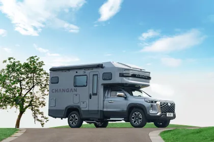 High Performance Off-Road RV: 2.0T 211HP L4 2/4WD Changan Fengjing Motorhome Campers