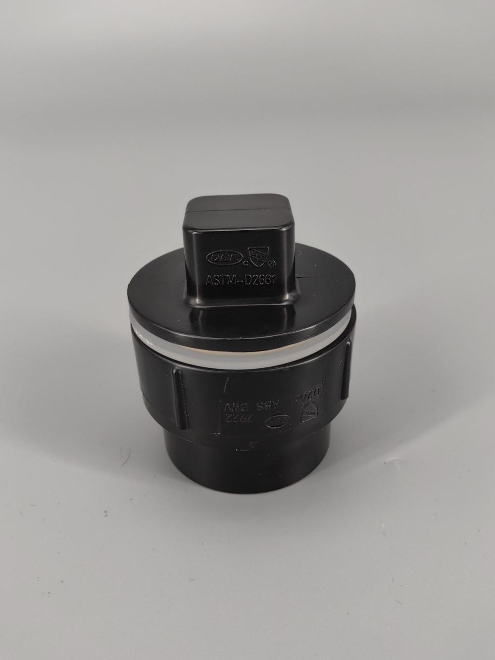 ABS FITTING 1.5 inch CLEANOUT ADAPTER WITH PLUG