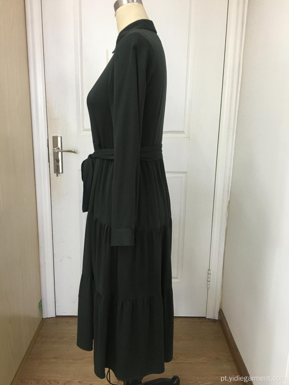 Vestido maxi verde escuro com mangas