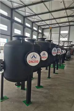 Cyclone cleaner (clean circulating water dirt)