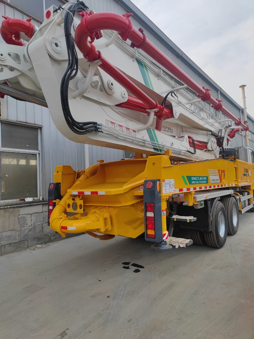 Used Concrete Pump Machine XCMG HB47V