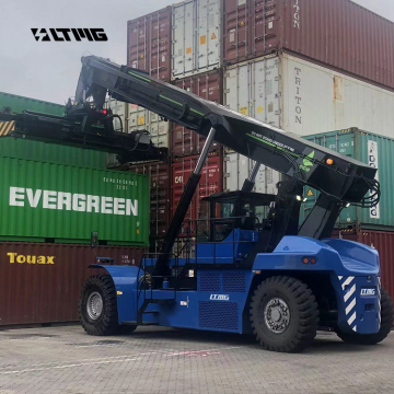 Africa Hot-Selling 45-Ton Diesel Reach Stacker for ISO 20'/40' Containers