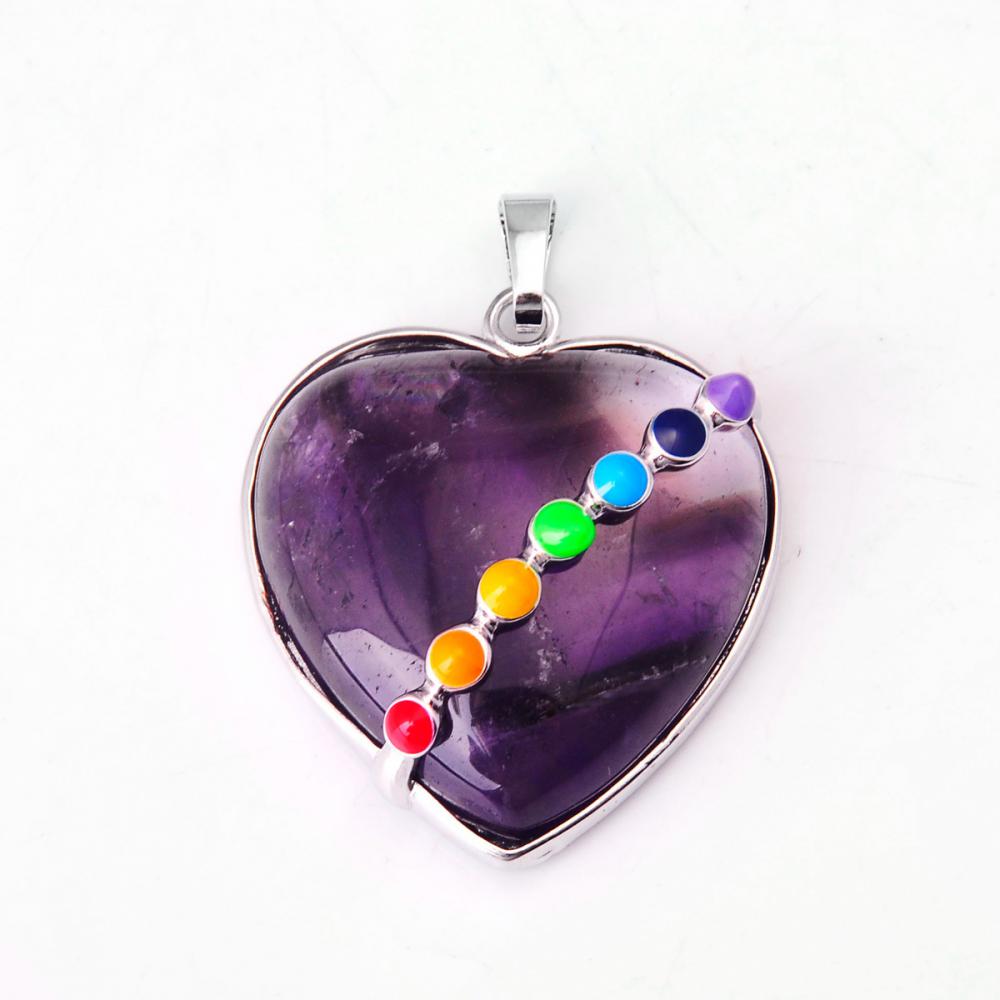 Pendentif coeur en améthyste avec sept pierres précieuses