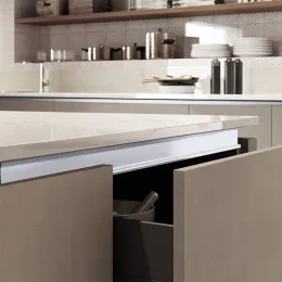 Handle-free aluminum profiles for base cabinets