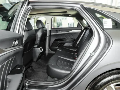 2025 KlA K5 1.5T Gasoline vehicle