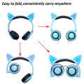 Écouteurs d&#39;oreilles de chat filaires et incandescents brevetés par moule privé