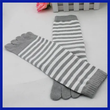 Yhao branded socks wholesale five finger seperate socks cotton high tube socks