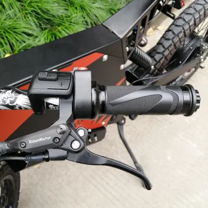 Electric bicycle handlebar throttle