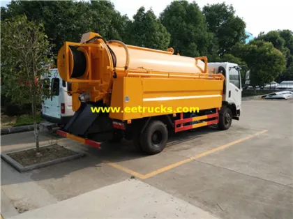 4x2 3000L Feces Sucking Trucks