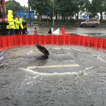 Berapa banyak halangan banjir buatan sendiri berhampiran saya