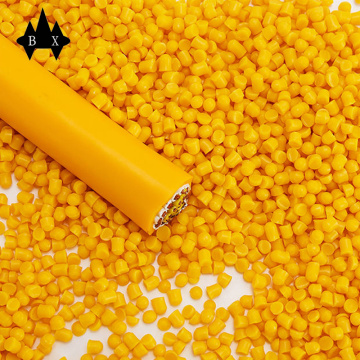 Желтые пластиковые гранулы из ПВХ для изоляции кабеля