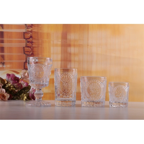 Ensemble de verres en verre de signe romain de haute qualité, tasse en verre et vin