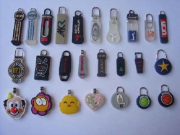 fashional little yellow bird shape soft pvc string zipper pull