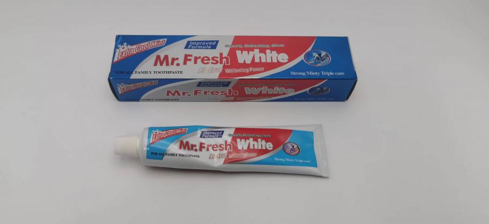 Pasta de dente fresca e branca - hortelã extra legal