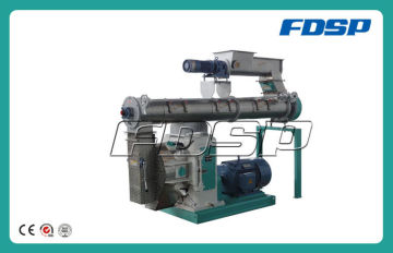 Carbonizing Quenching Livestock Feed Pellet Mill Machine / Stainless Steel Feeder Szlh350