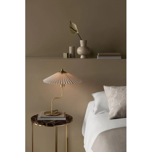 Retro Style Metal Table Lamp with European Design