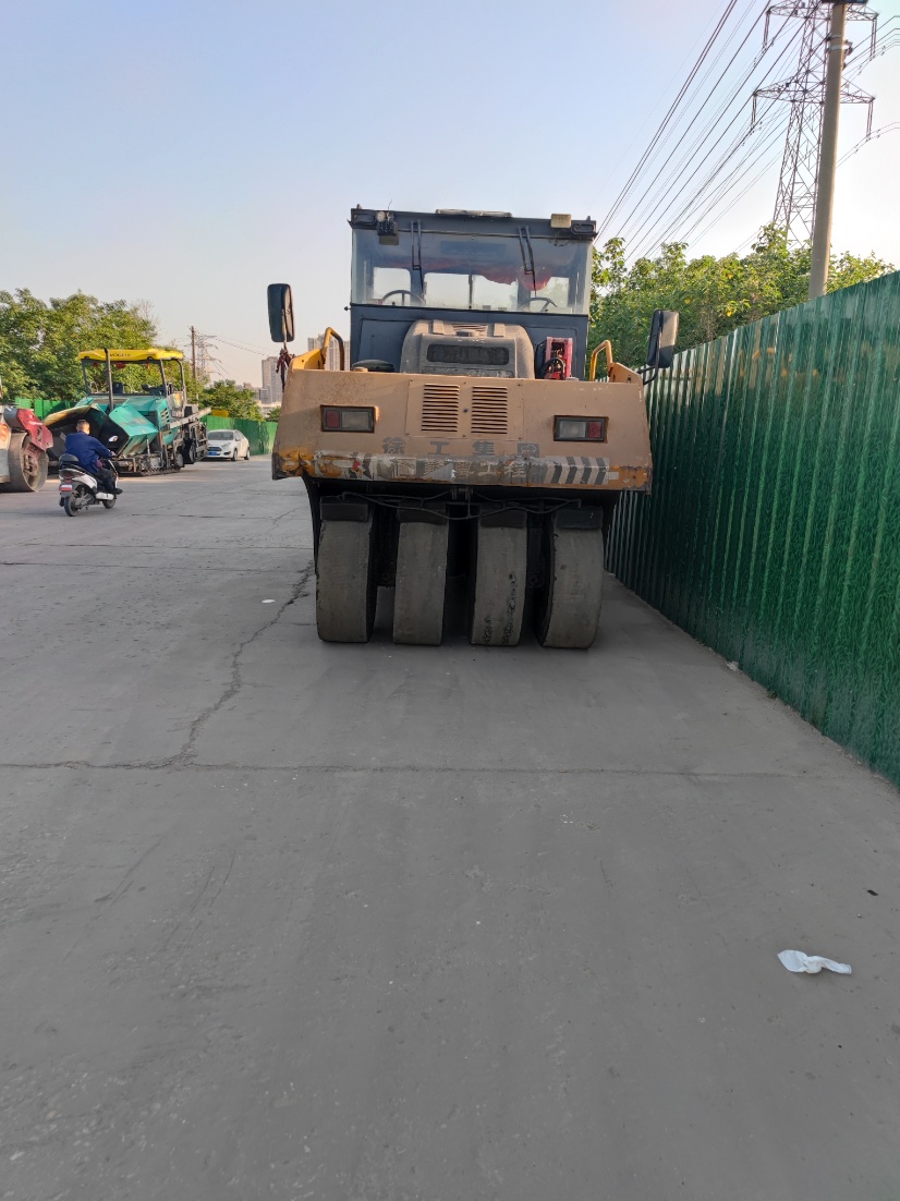 XCMG XP302 30 ton Tyre Road roller