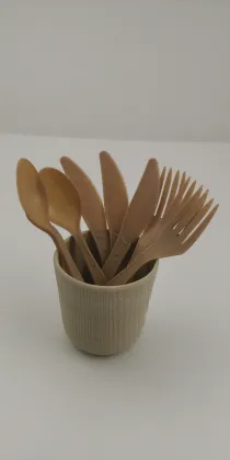Degradable disposable tableware made of rice husk.