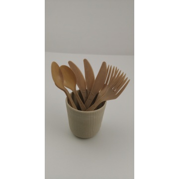 Degradable disposable tableware made of rice husk.