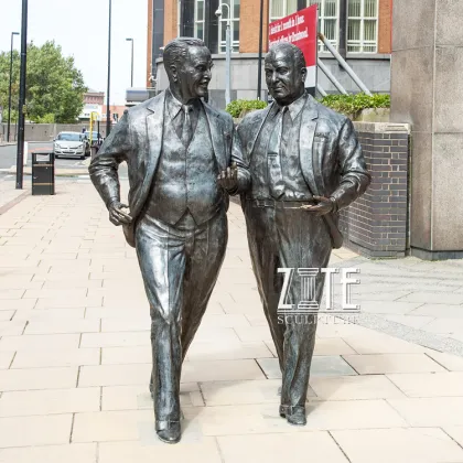 Outdoor Metal Statue Bronze Sir John and Cecil Moores Sculpture