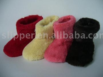 pv plush slipper