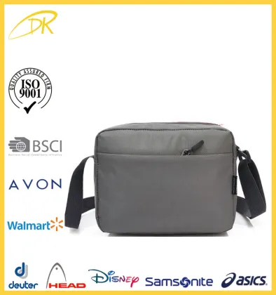 Quanzhou messenger college student shoulder bag, cheap men crossbody bag