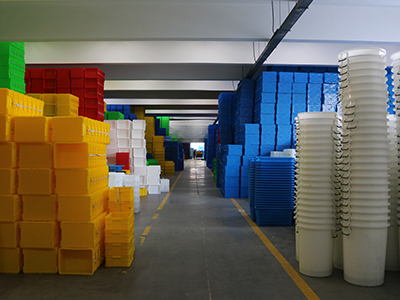 plastic pallet manufacturers