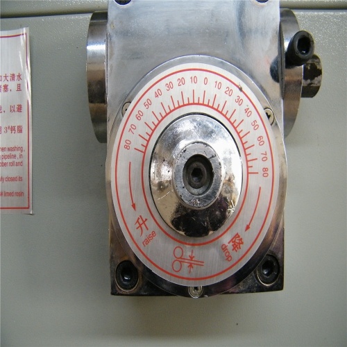 Corrugated paperboard rotary diecutter machine