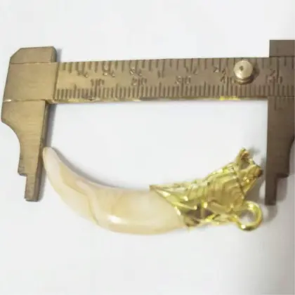 Hawaiian Wholesale Acrylic Horn Big Pearl Necklace with Wolf Tooth Pendant