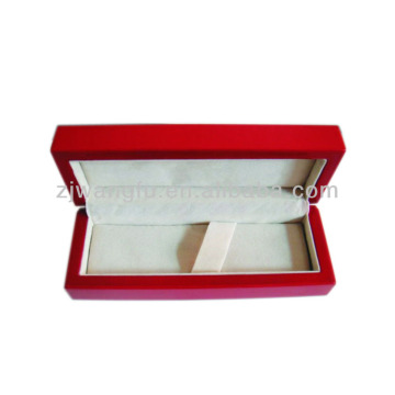 Red glossy lacquer wooden pen box
