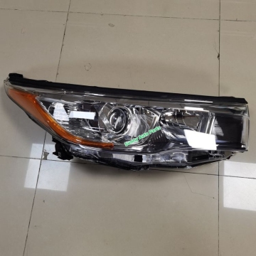 High Quality 2014 Halogen Head Lamp for Toyota Highlander & Kluger 2015-2017