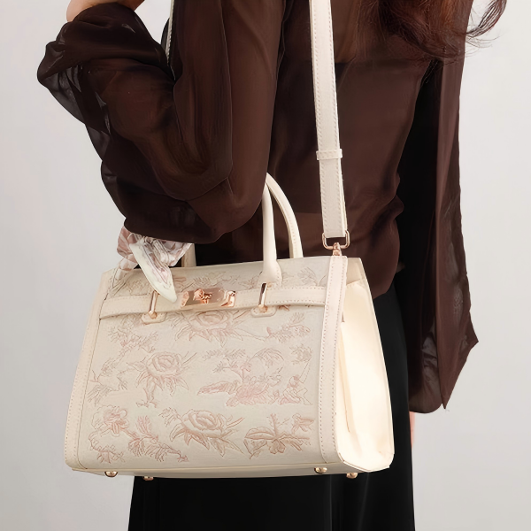 맞춤형 여성 자수 핸드백 Customized women's embroidered handbag