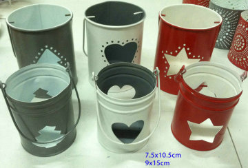 Weihnachten-rot und weiß-Metall-Kerze-Halter und Laterne