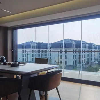 Side Lock Boxing Frameless Folding Door for Enhanced Balcony Glazing