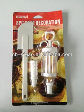 Cake decoration set with spatular
