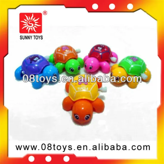 Carton wind up turtle animal