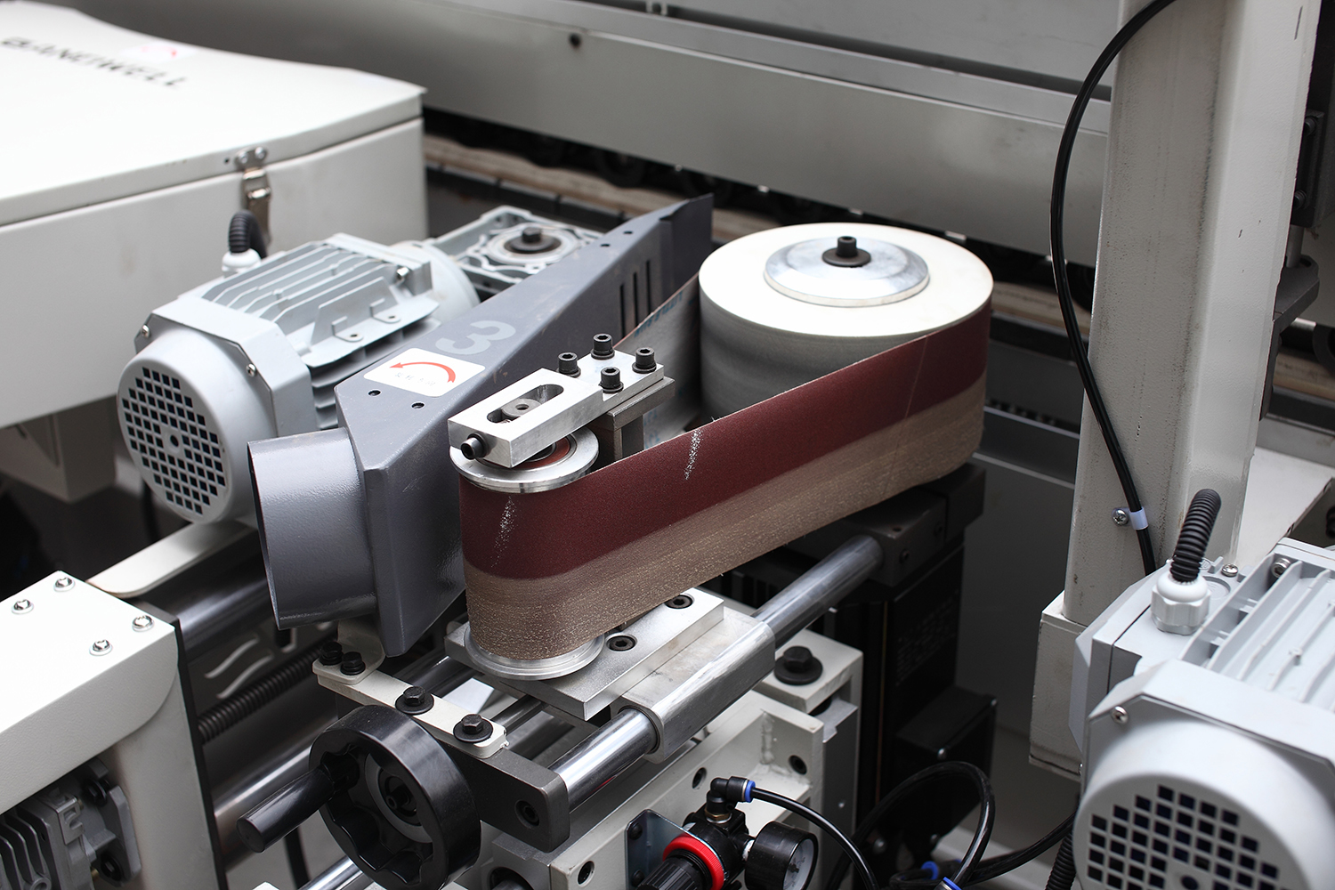 Bathroom cabinet edge sanding machine