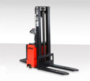 Electric Stacker Forklift Truck 1500 Kg