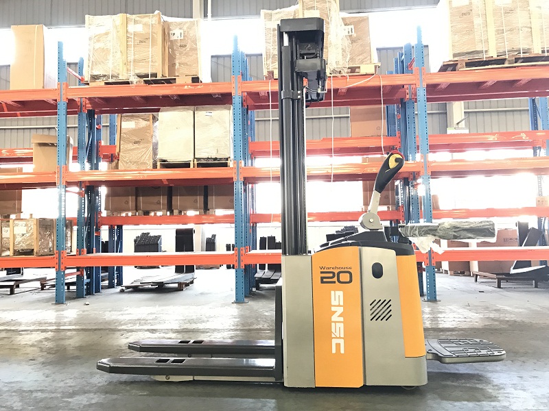 Electric Stackers