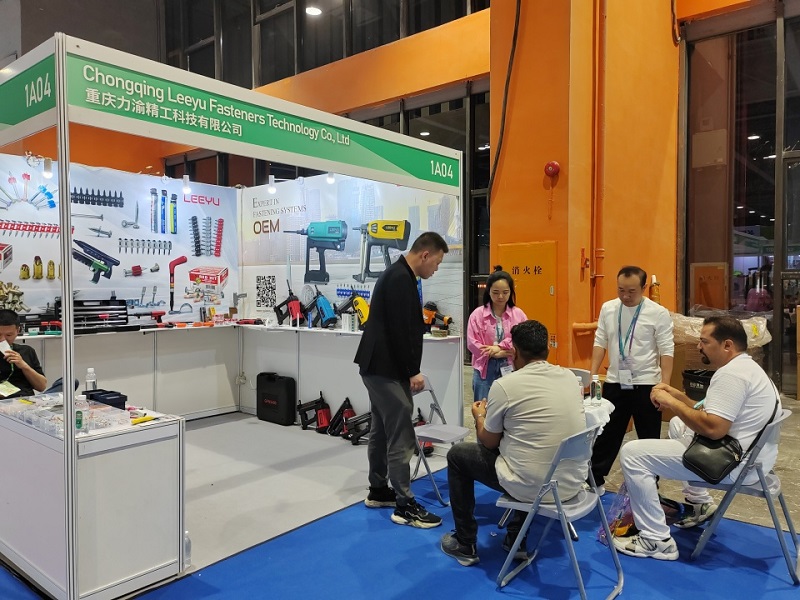 Liyu Precision Machinery Achieves Remarkable Success at the Canton Fair, Securing Orders from Multiple Countries for its Nail Guns and Nails