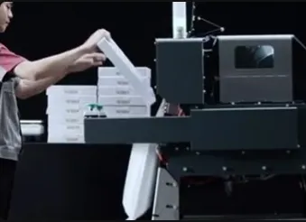 SMART-R Sensor Technology Minimalist Design Bagging Labeling Machine