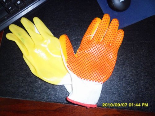 coated glove with dotted
