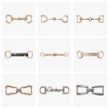 Chaussures à boucle de chaîne décorative avec logo personnalisé