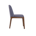 Cadeira de jantar de couro de design clássico