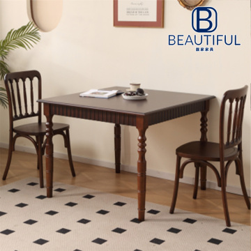 Masif ahşap kare masa